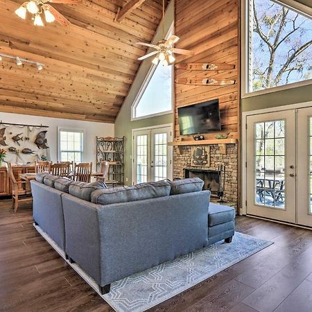 Lakefront Eatonton Home Boat Dock And Fire Pit Buitenkant foto