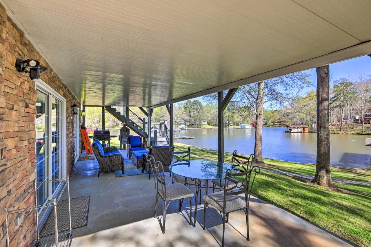 Lakefront Eatonton Home Boat Dock And Fire Pit Buitenkant foto